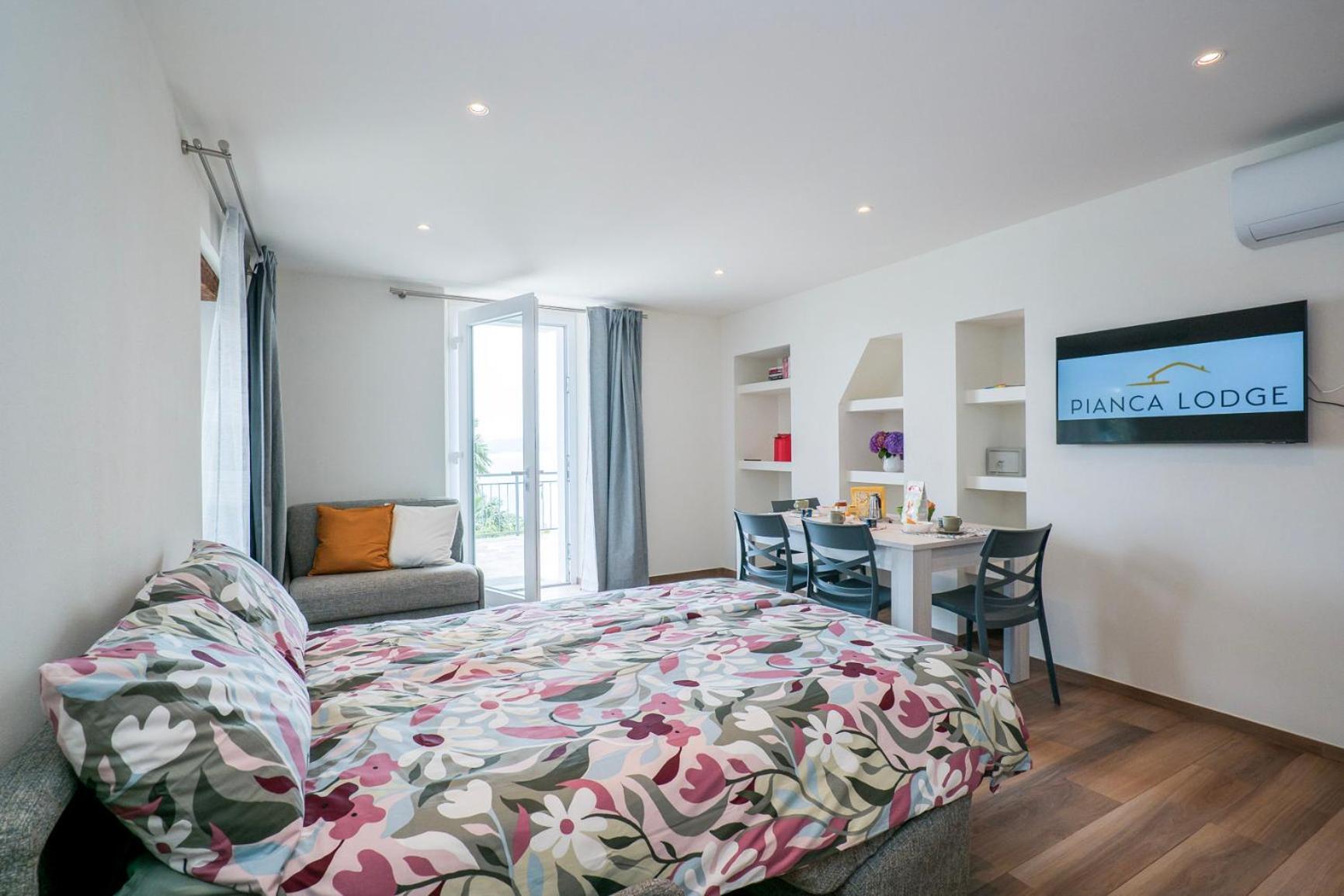 Piancalodge Cannero Riviera Room photo